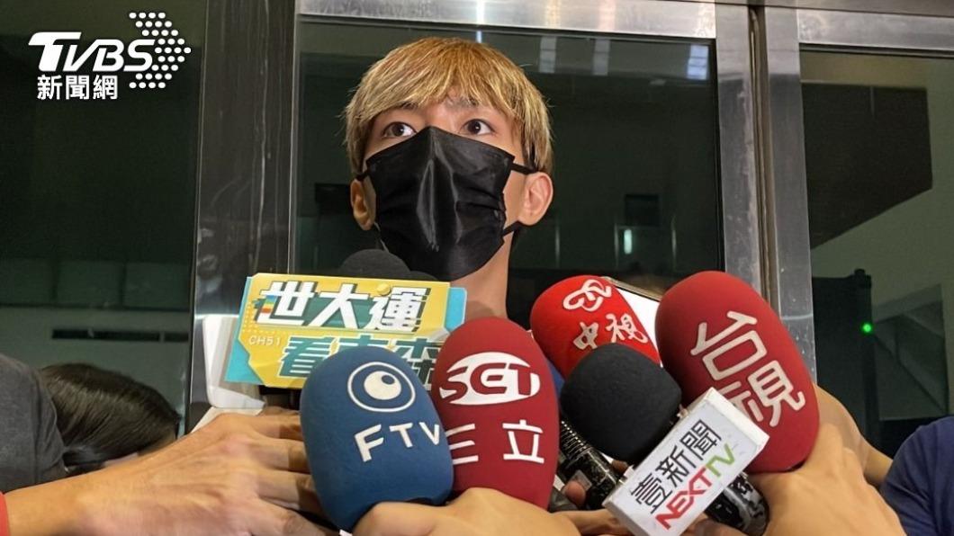 他高中被霸凌私訊炎亞綸 竟收到「超暖回覆」!釣出一片好評