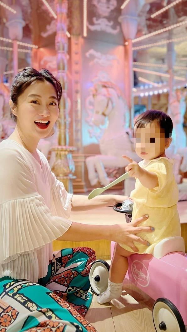 仔仔告別式也是趙小僑女兒「典典寶寶」的抓周日。(圖/翻攝自趙小僑臉書)