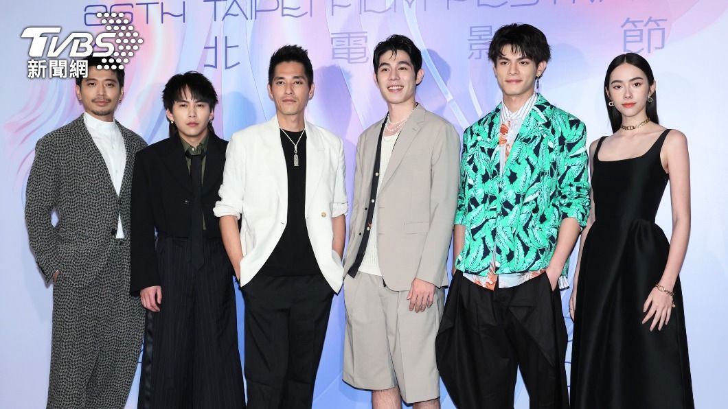 左起侯彥西、巫建和、導演藍正龍、詹懷雲、邱以太、林奕嵐。(圖/趙世平攝)