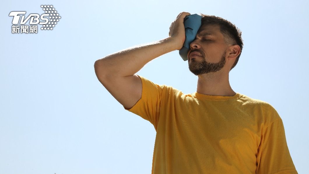 「陽暑」好發於夏日在外奔走工作者。（示意圖／shutterstock達志影像）