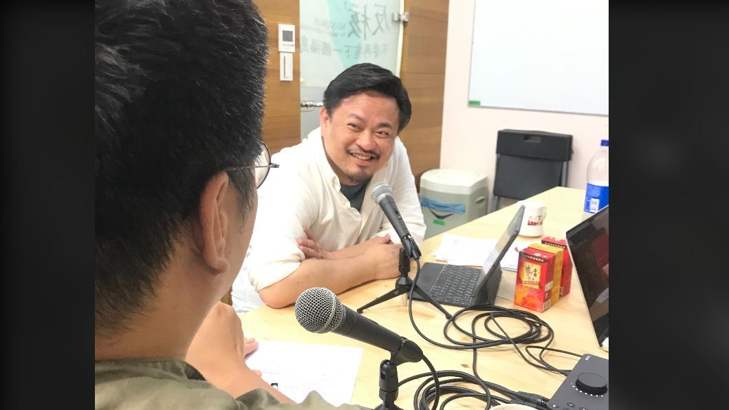 洪申翰於Podcast節目中關注情趣用品產業。（圖／洪申翰辦公室提供）