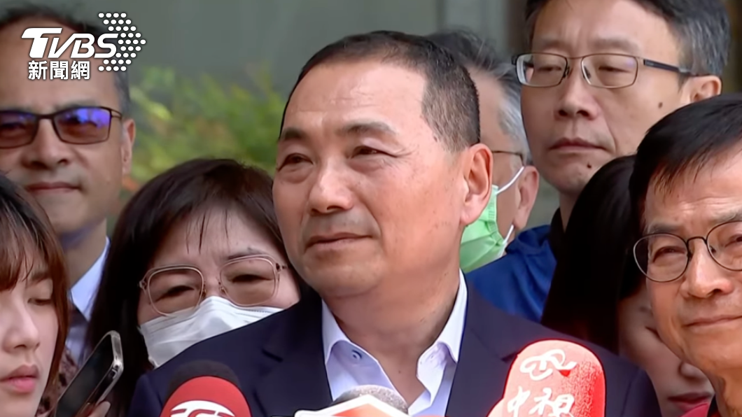 開酸柯文哲不懂憲法 侯友宜:我送他一本教「柯」書