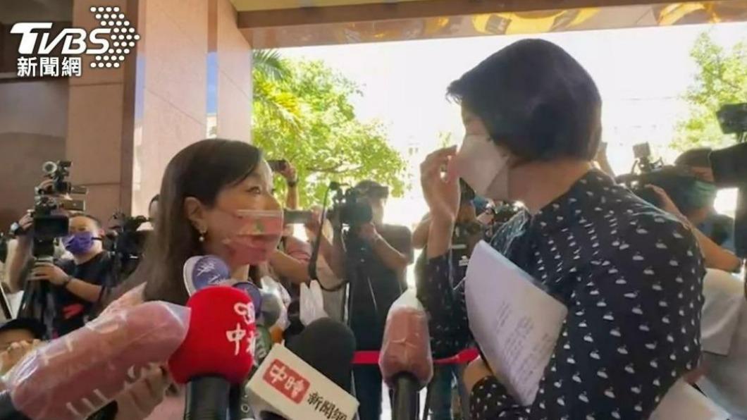 周玉蔻曾前往北檢聲稱要道歉,卻和王鴻薇吵了起來。(圖/TVBS資料畫面)