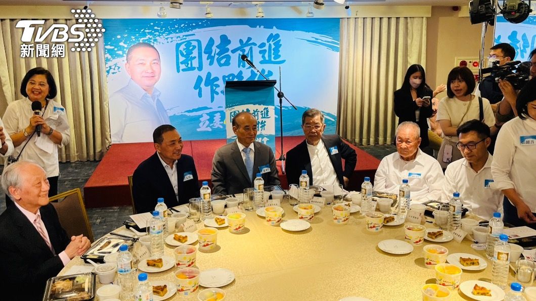 立法院前院長王金平號召百位藍委挺侯。(圖/黃韋銓攝)