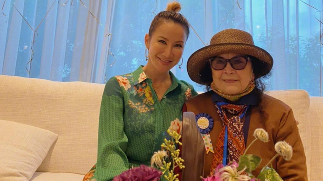 李玟遺產,可能由媽媽、2姊姊繼承。(圖/翻攝自李玟微博)