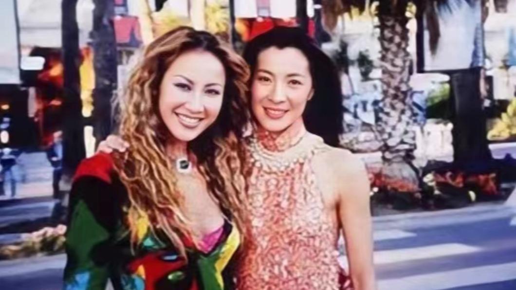 李玟（左）年輕時與知名女星楊紫瓊合影。（圖／翻攝自李玟臉書）