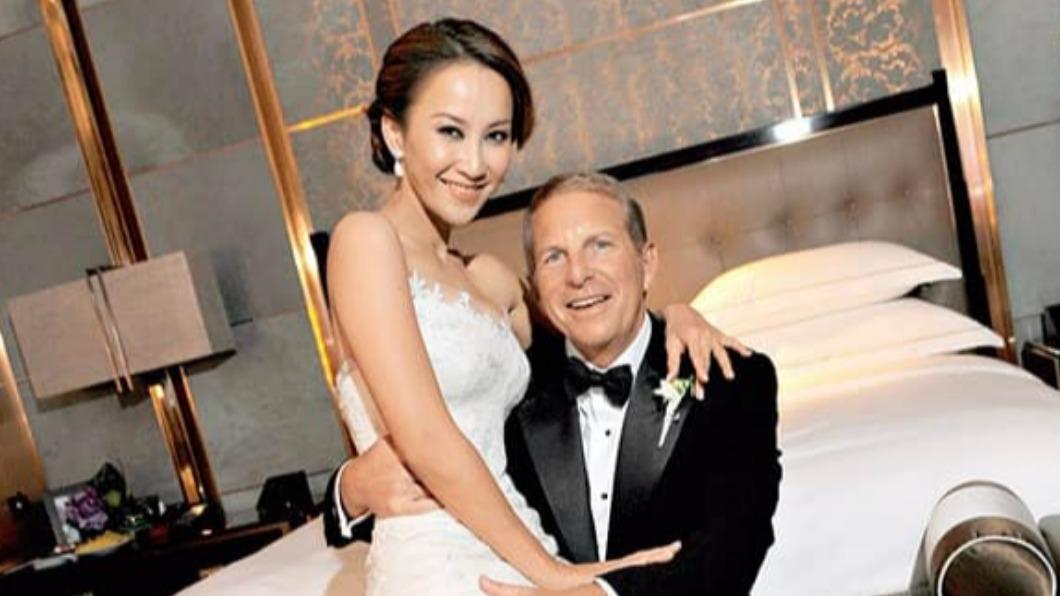 Bruce頻傳劈腿偷吃,李玟婚姻觸礁大受打擊。(圖/翻攝自微博)
