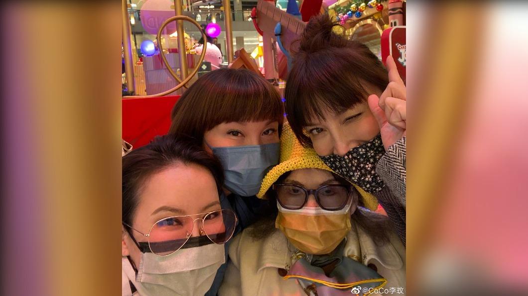 李玟一家人感情融洽。(圖/翻攝自李玟 微博)
