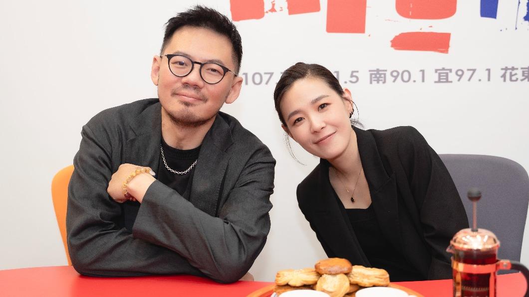 葛大為(左)和安溥相約許久,透過電台節目才終於碰面。(圖/Hit Fm聯播網提供)