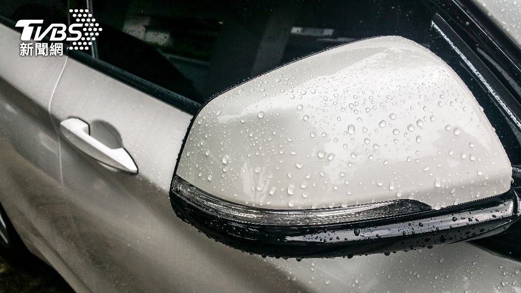 警方經過對車上液體的成分分析,確認是尿液。(示意圖/shutterstock達志影像)