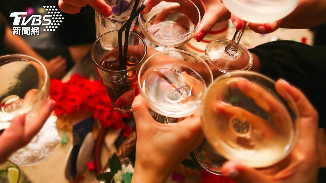 肇逃的4人還裝作若無其事的準備舉行生日派對。(示意圖/Shutterstock達志影像)