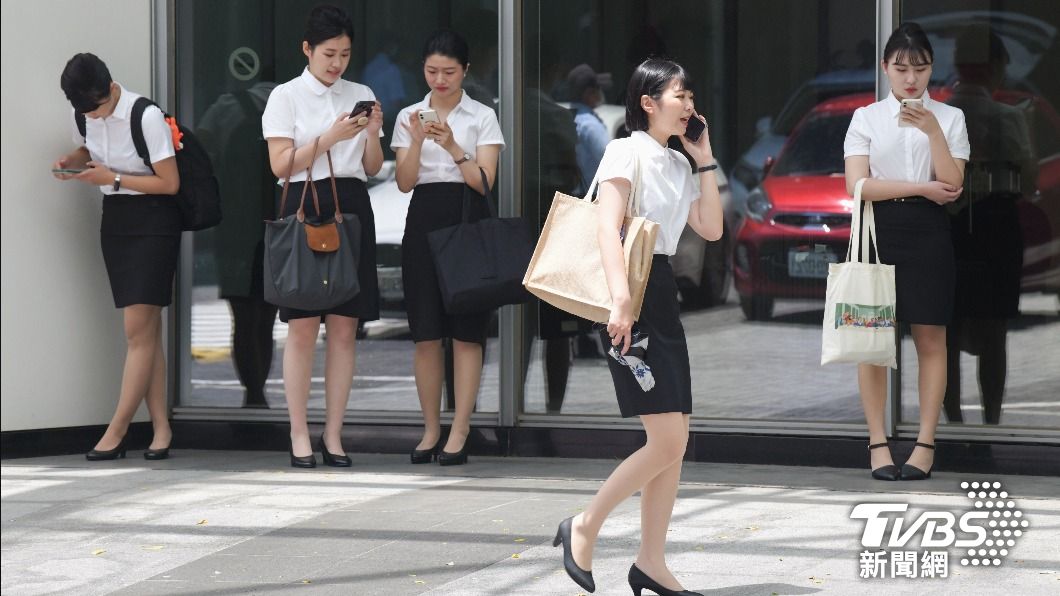 華航客艙組員招考,初試應考生超過2600人。(圖/胡瑞麒攝)