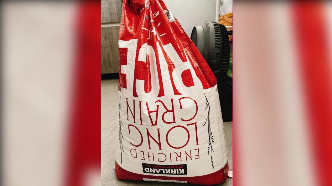 會員分享日前購買的美國長米。(圖/翻攝自「Costco好市多商品經驗老實說」)