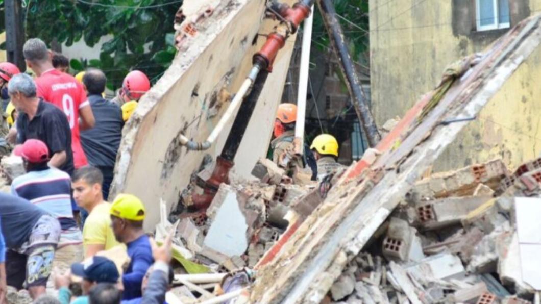 巴西公寓清晨轟然倒塌!居民「睡夢中喪命」14死僅3人獲救