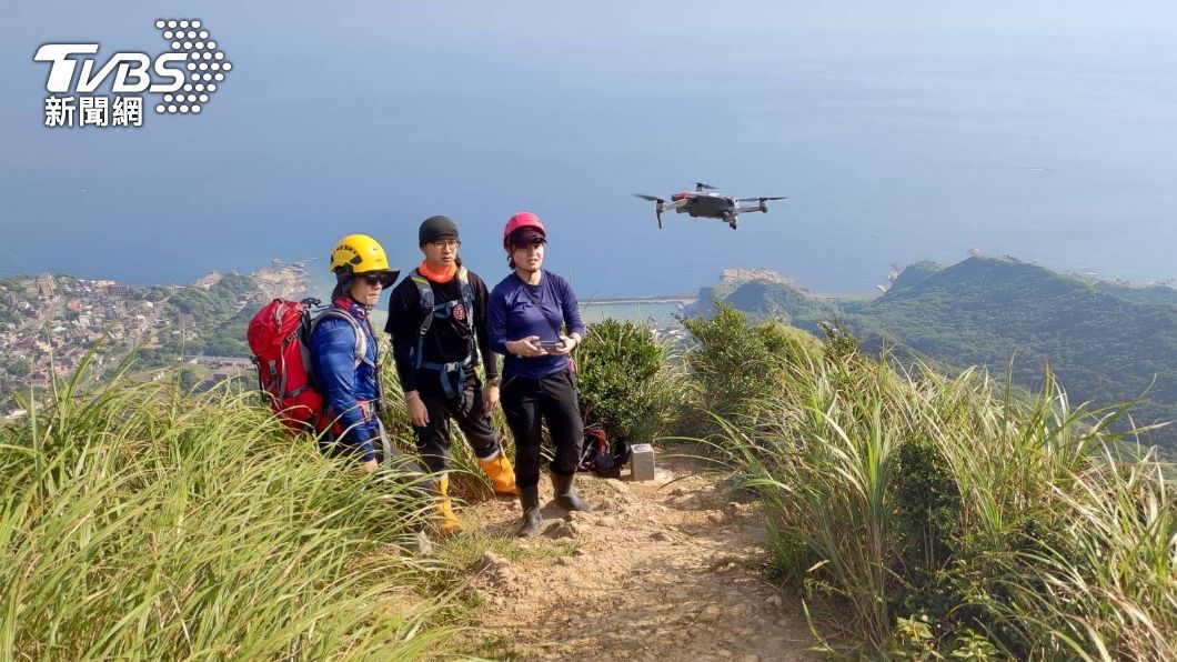 男子登山後失蹤,警消搜索。(圖/TVBS)