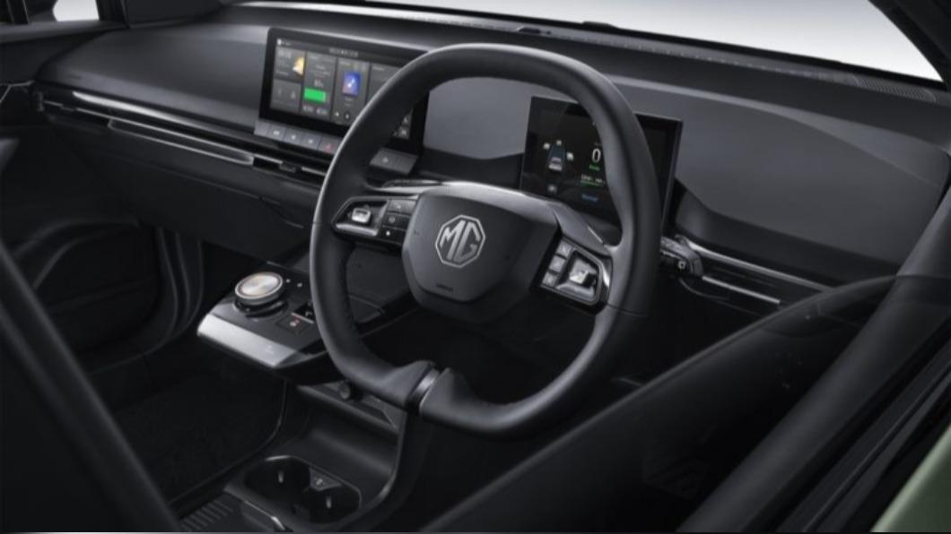 MG4 XPower配置7吋儀表與10.25吋車機。（圖／MG提供）