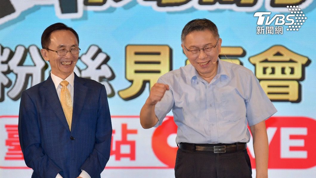 民眾黨主席、總統參選人柯文哲(右)。(圖/胡瑞麒攝)