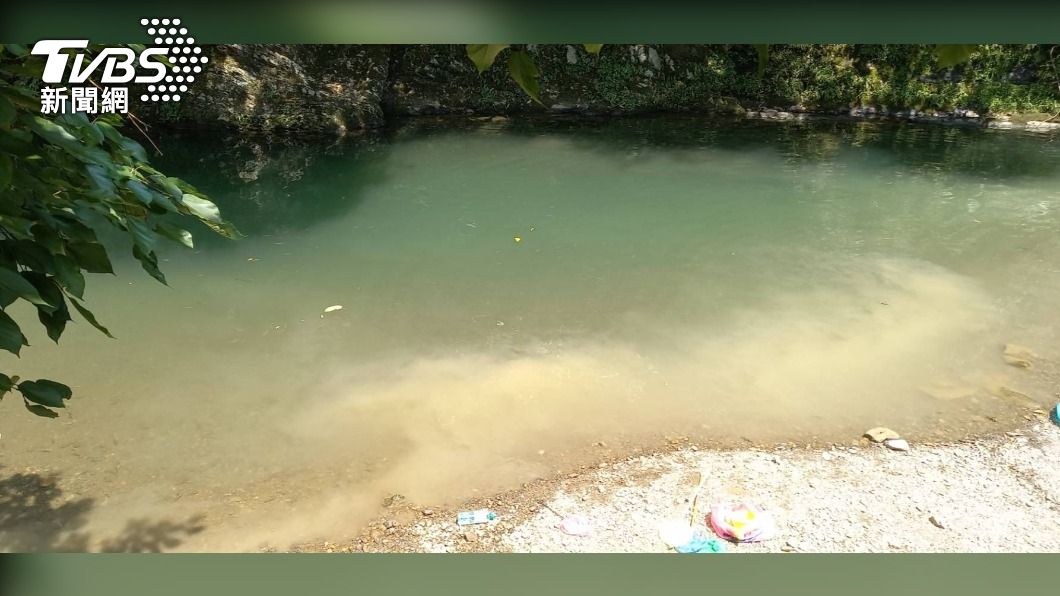 15歲少年戲水「墜2米深池」溺水無心跳 送醫救回一命