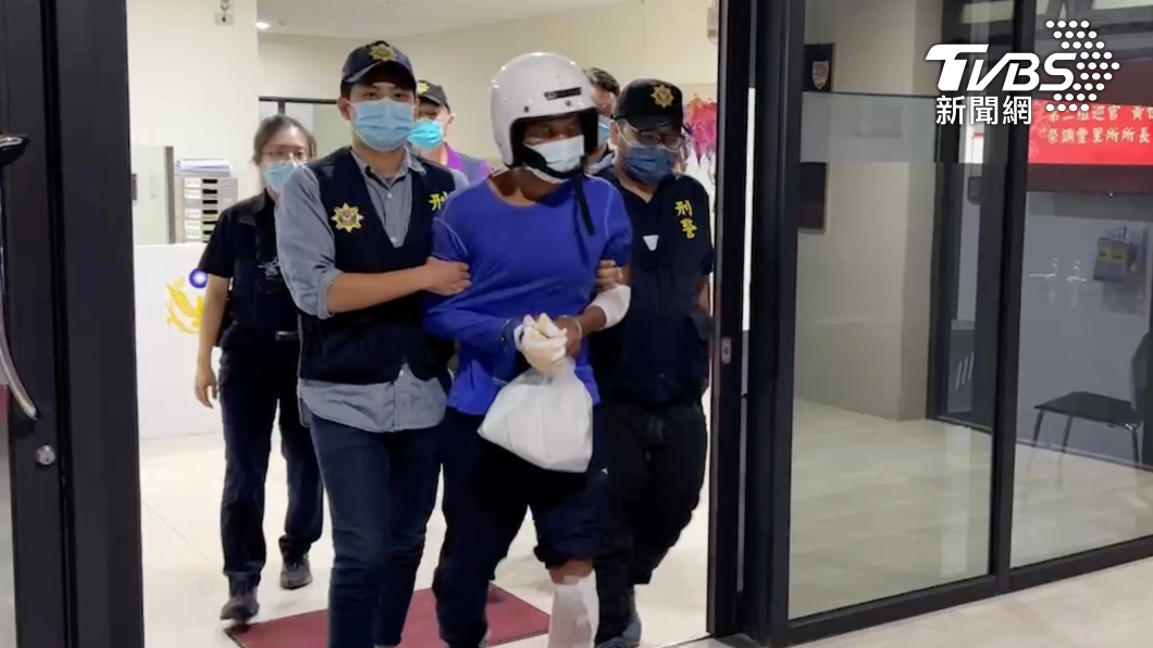 台東男美工刀隨機砍！父子3人勇救女　莽男被依殺人未遂移送
