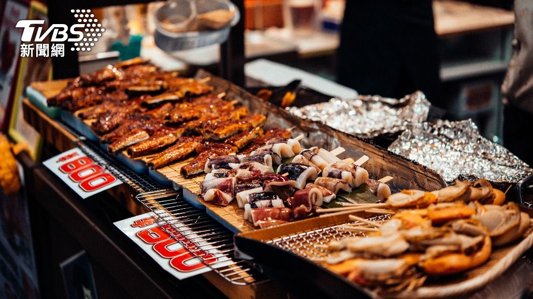 報導指出,黑門市場部分商品售價,是普通價格的2至3倍。(圖/shutterstock 達志影像)