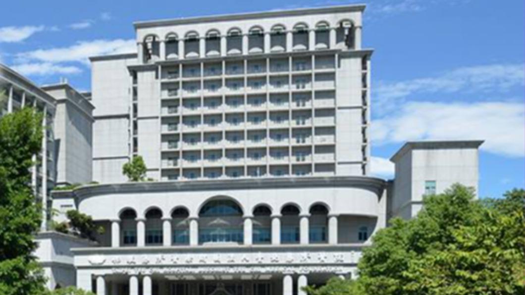 慈濟醫院醫師偷走同事筆電 先說「可以賠」庭上又否認下場慘