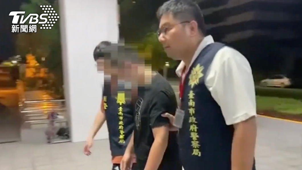 警方昨(10)日深夜陸續搜索拘提帶回涉案的5男1女。(圖/警方提供)