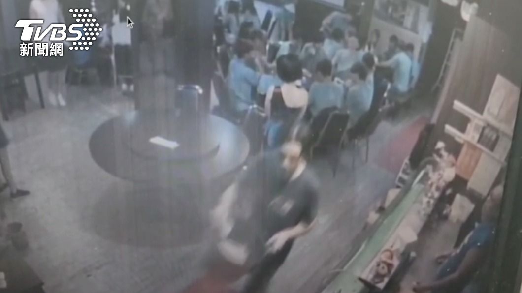 熱炒店曝光補飯畫面。（圖／熱炒店老闆提供）