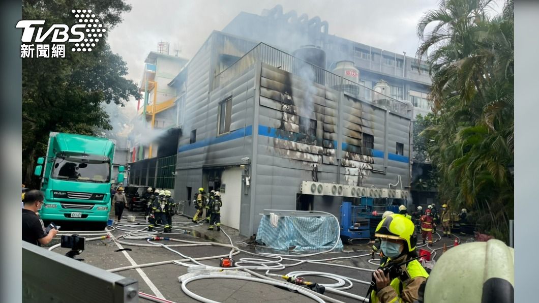 製毒集團承租大學實驗室,不料之前製毒不慎還引發爆炸火警。(圖/TVBS)