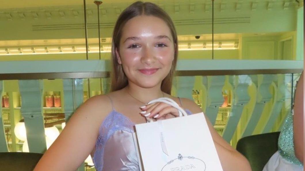 貝克漢12歲愛女拿精品包! 驚見「蝴蝶刺青」網曝真相