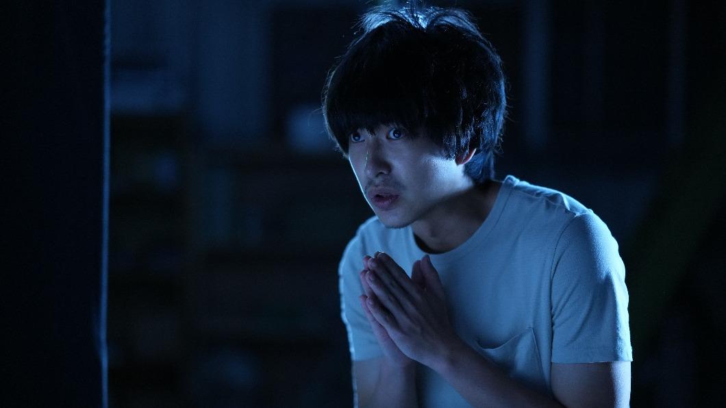 曾敬驊在電影《我的麻吉4個鬼》中飾演地獄倒楣男「阿緯」。（圖／甲上提供）