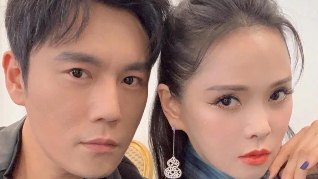 伊能靜2015年二婚嫁給大陸男星秦昊。(圖/翻攝自伊能靜微博)
