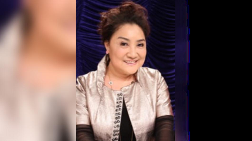 陳盈潔前夫李春賀透露兩人早就離婚。(圖/翻攝自鳳凰藝能官網)