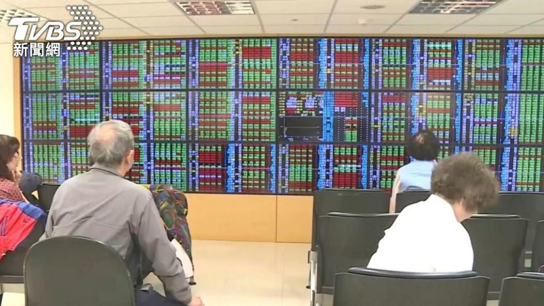 碧桂園財務危機拖累金融股 台股重挫逾280點