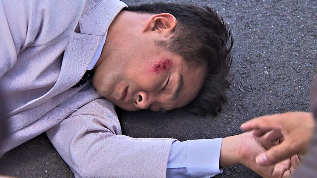 謝承均拍遍災難戲,最怕在寒流中下水。(圖/三立提供)
