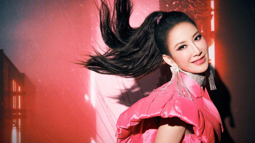 粉絲Cathy表示追思活動上，將帶著李玟最喜歡粉紅色螢光棒出席。（圖／翻攝自李玟微博）