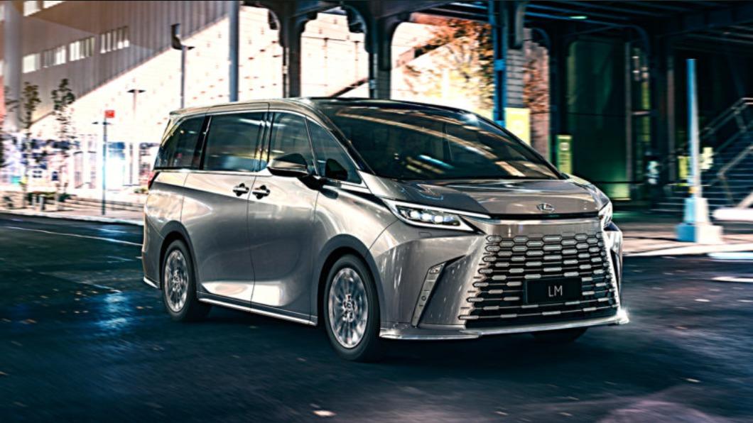 再曝Lexus大改LM！重點配備流出　48吋螢幕成亮點