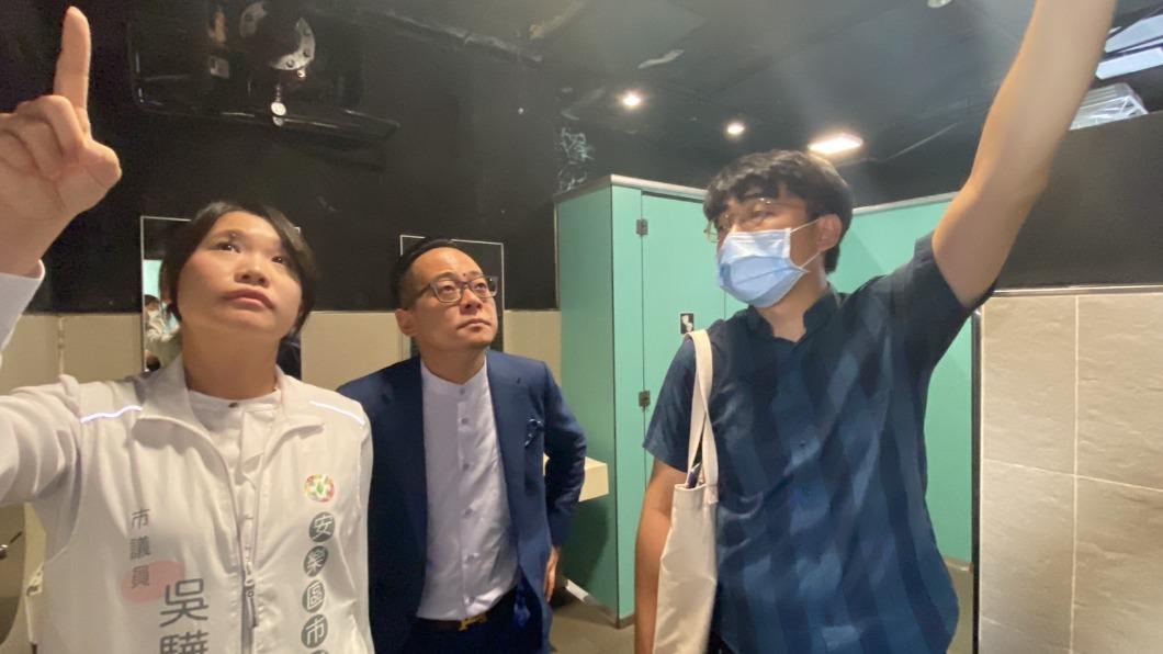 議長童子瑋、市議員吳驊珈,前往了解,請社會處編列預算,明年要施工。(圖/TVBS)