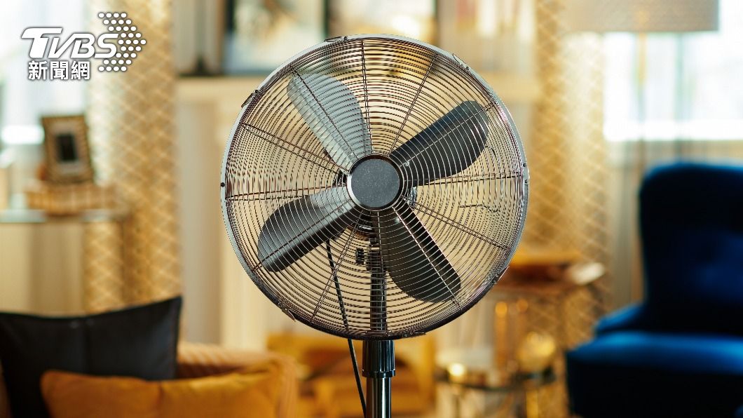 房東關掉電風扇讓她非常不滿。（示意圖／shutterestock達志影像）