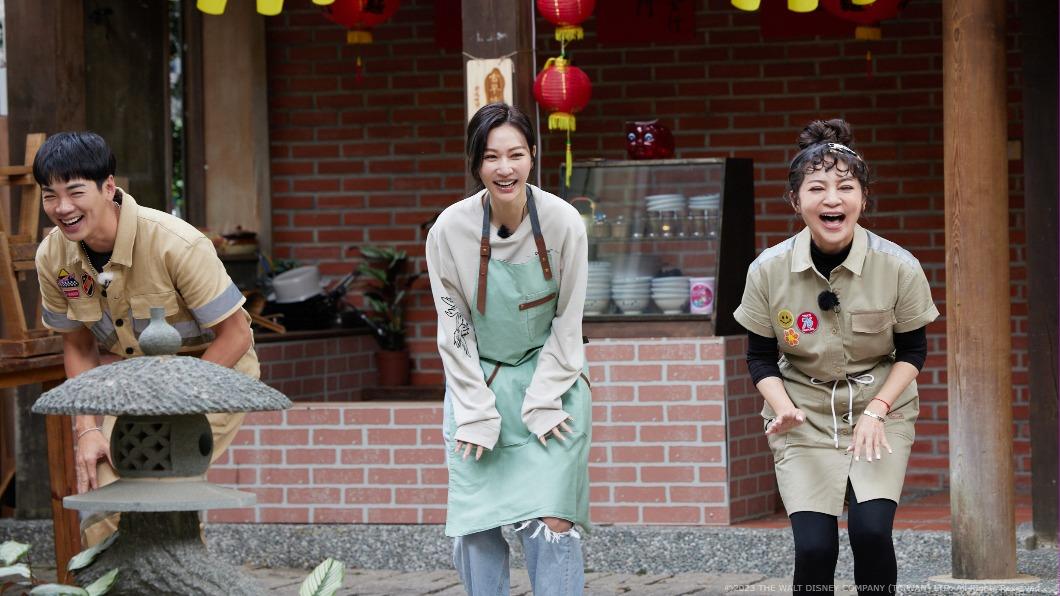 禾浩辰（左起）、曾莞婷和王彩樺日前一起出外景。（圖／衛視原創提供）