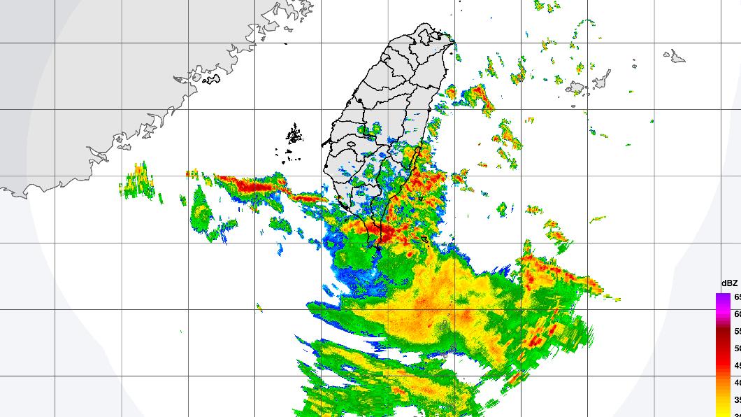 泰利颱風外圍環流影響台灣。(圖/氣象局)