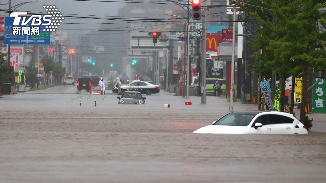 秋田40年最慘淹水!半天下1個月雨量 男困車中不治