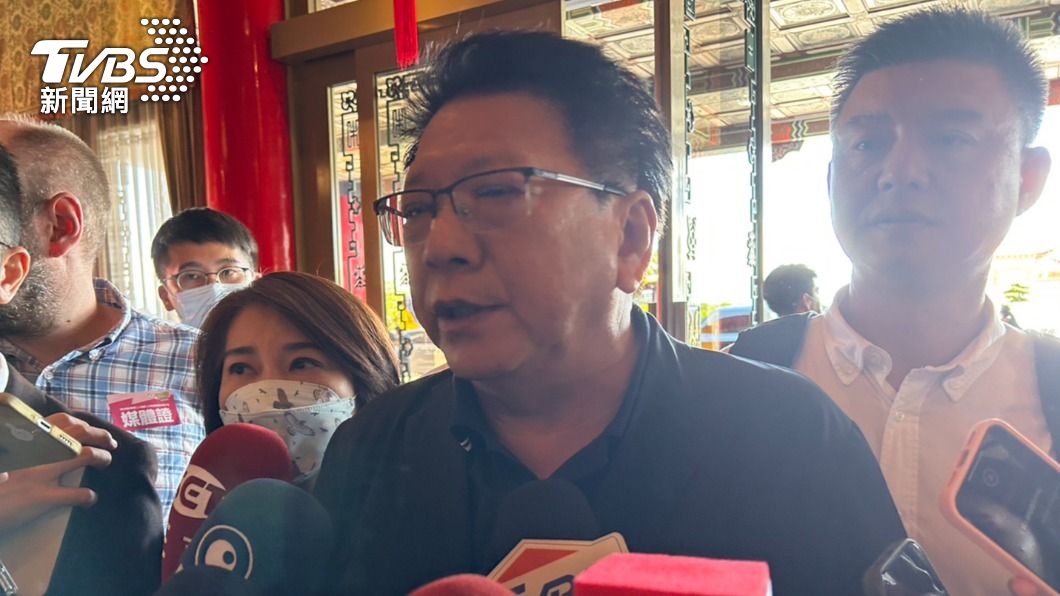 潘孟安出席民進黨全代會前受訪。（圖／黃宣尹攝）