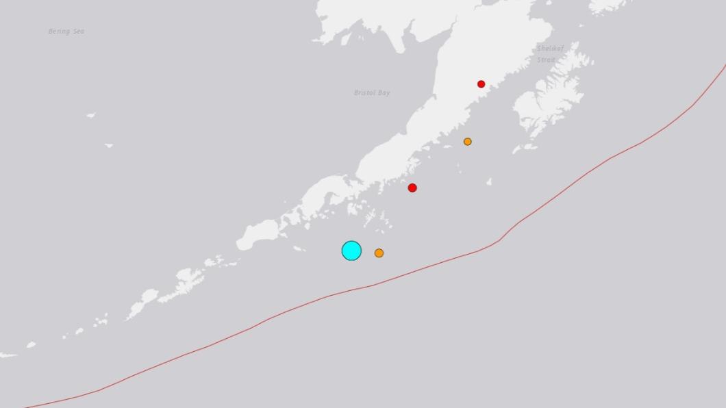 美國阿拉斯加半島爆7.2強震 官方發布海嘯警報