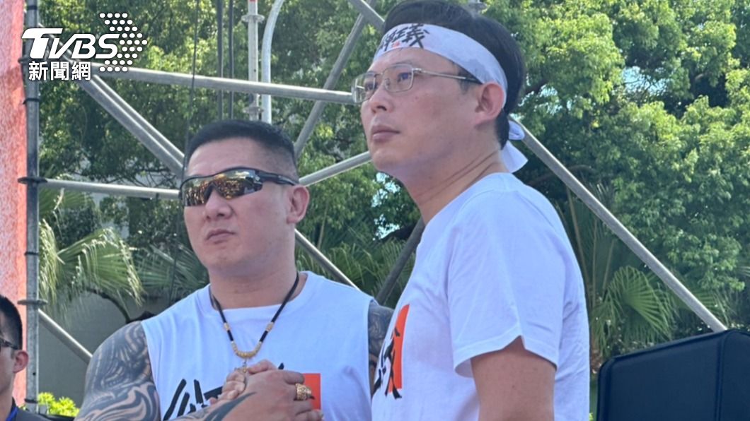 館長、黃國昌今（16）日上凱道。（圖／TVBS）