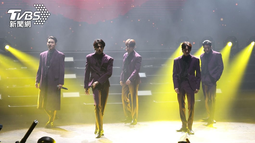 SF9除了演唱歌曲,也分組競賽並抽粉絲互動,誠意十足。(圖/趙世平攝)