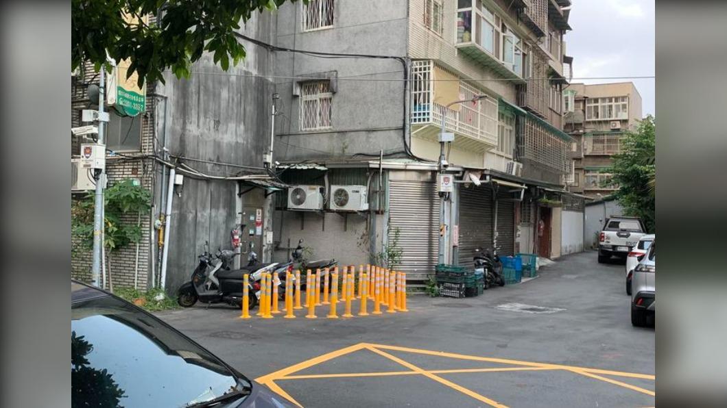 神秘三角洲?北市街頭現28根黃柱 「真實用途」曝光