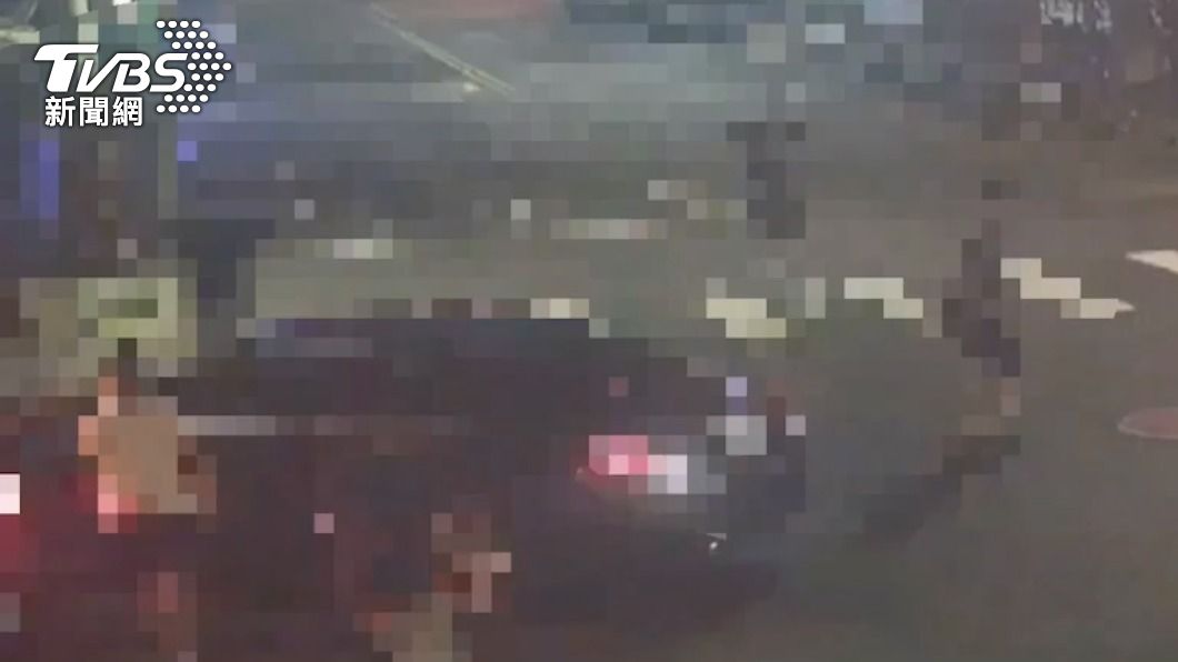 相約協商「車禍和解」爆口角!12人當街持棍棒砸3車