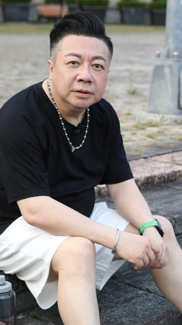 董至成在演藝之路上辛苦換得成功機會。（圖／翻攝自董至成臉書）