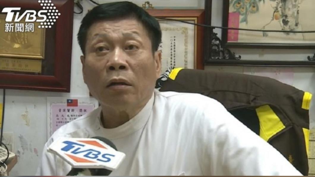 高大成解釋案件時總是眉頭深鎖,近期終於笑開懷讓民眾紛紛留言打氣。(圖/TVBS)