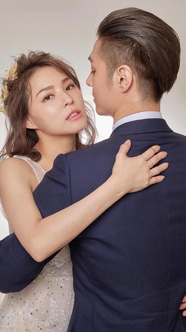 熊熊無預警宣布結婚。(圖/翻攝自熊熊臉書)